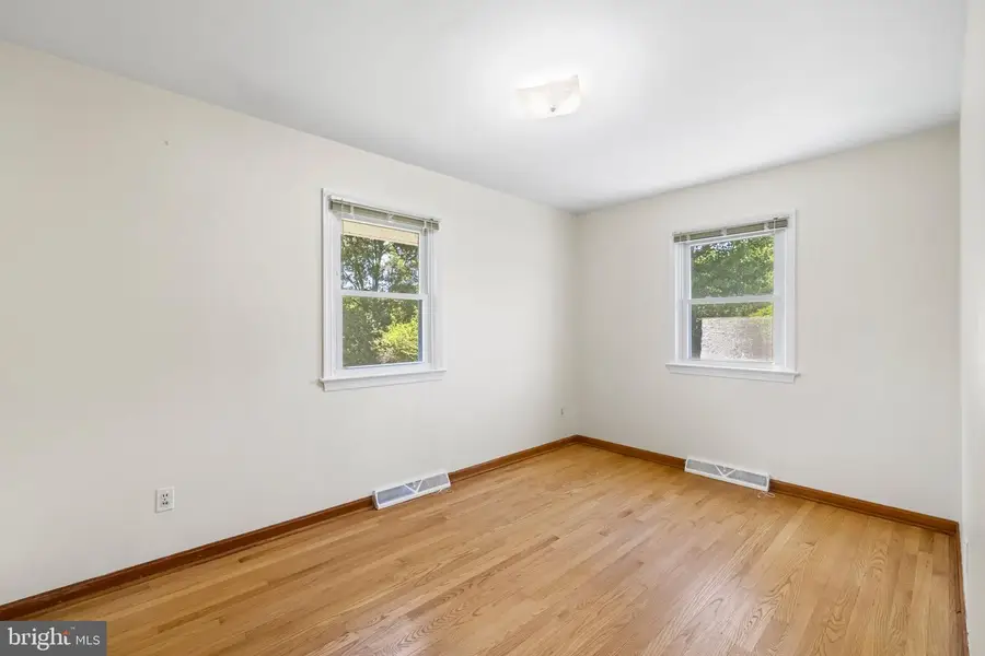 716 Culpeper St, Fredericksburg, VA 22405 - #3