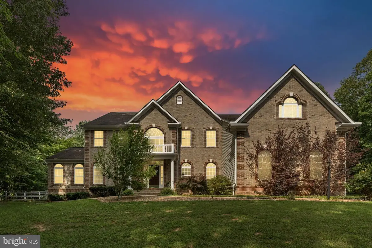 32 Mills Hollow Dr, Fredericksburg, VA 22406 - #1