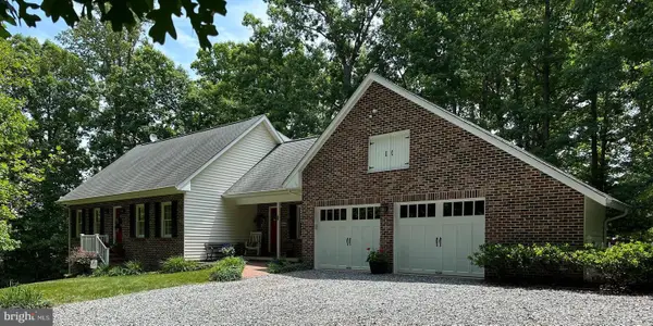 82 Kings Hill Rd, FREDERICKSBURG, VA 22405