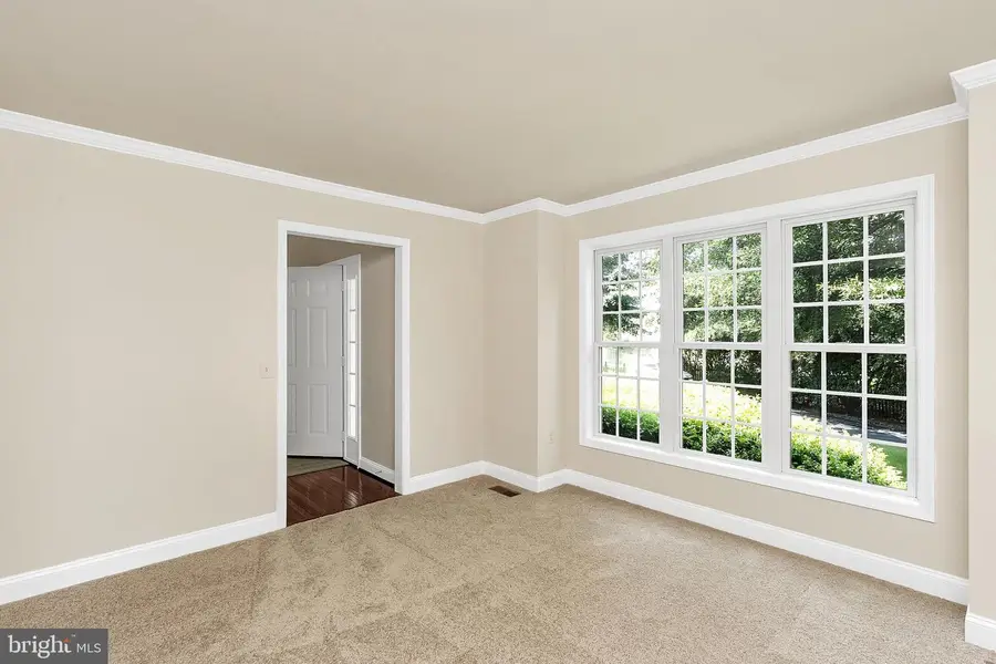 4 Morningmist Dr, Fredericksburg, VA 22406 - #3