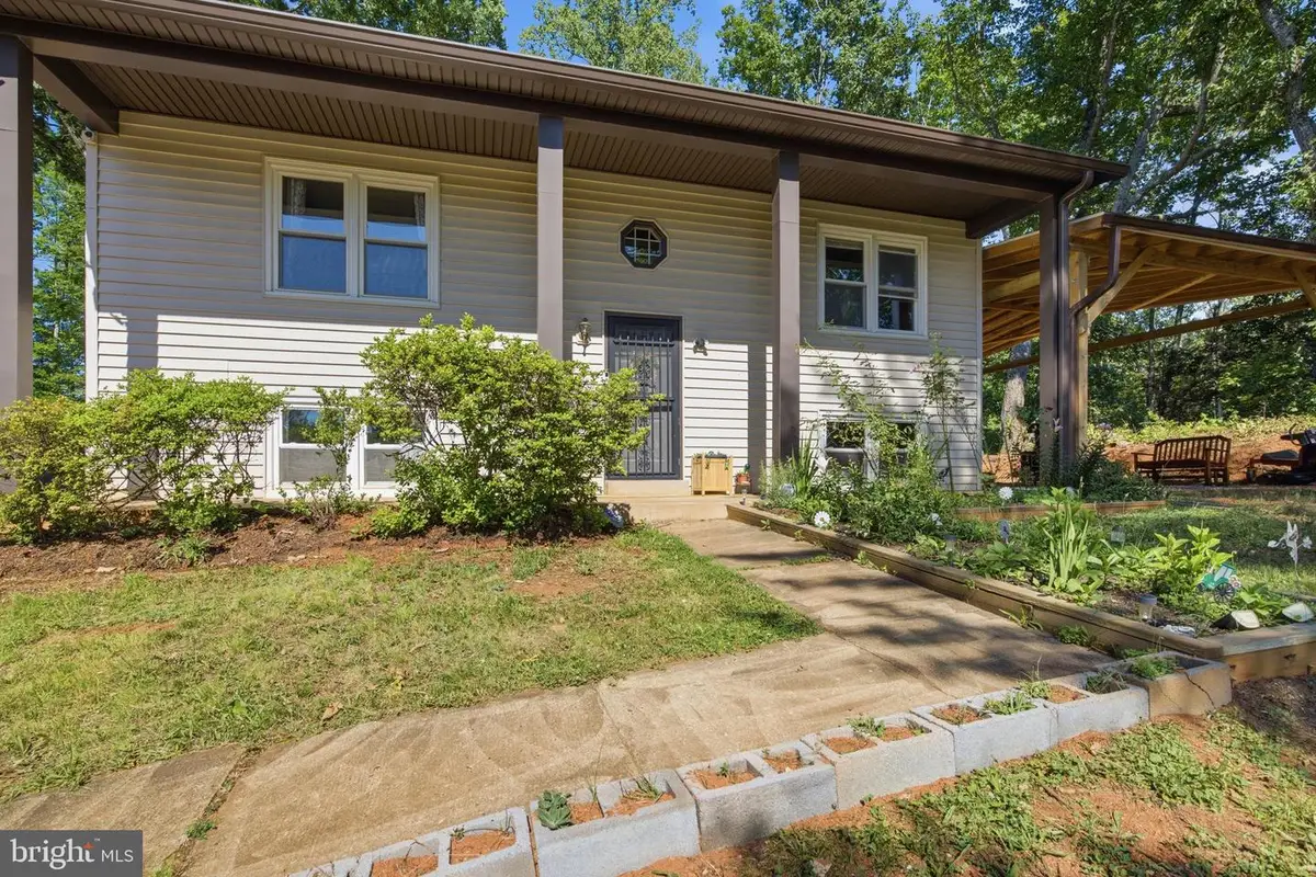 2080 Mountain View Rd, Stafford, VA 22556 - #1