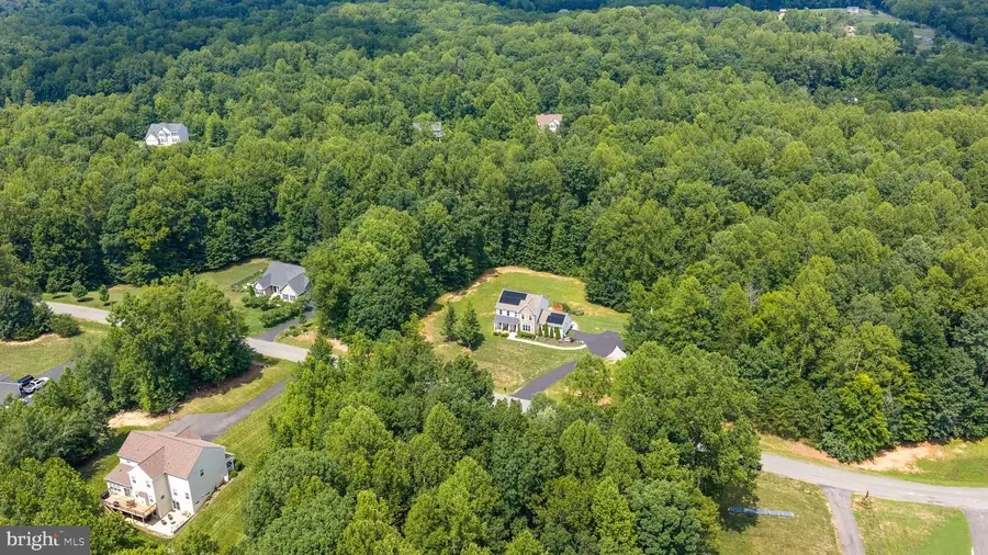40 Boxwood Dr, Fredericksburg, VA 22406 - #3