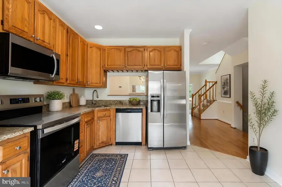 905 Shaw Ct, Fredericksburg, VA 22405 - #2