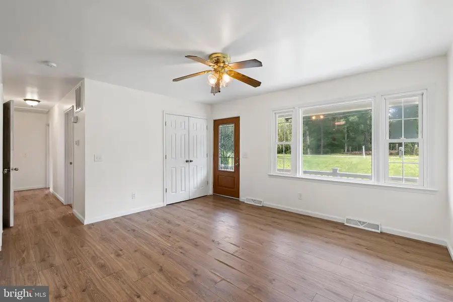 281 Truslow Rd, Fredericksburg, VA 22405 - #2