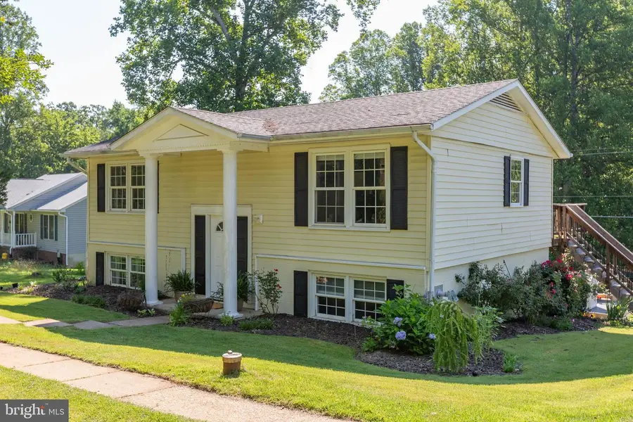 665 Holly Corner Rd, Fredericksburg, VA 22406 - #2