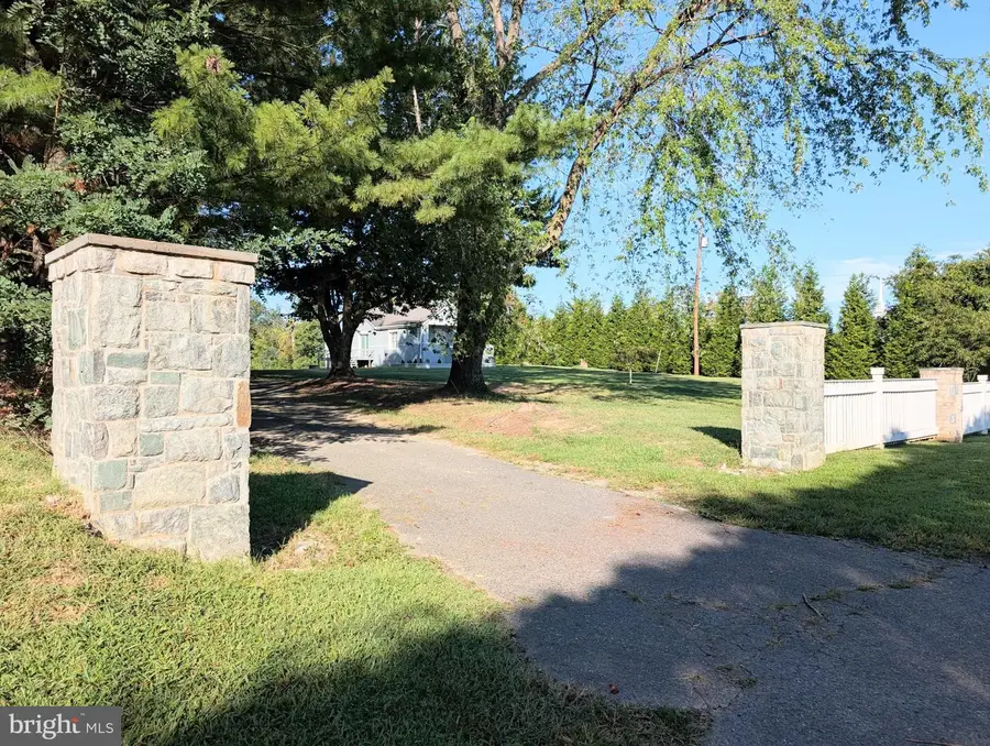 71 Bells Hill Rd, Stafford, VA 22554 - #2