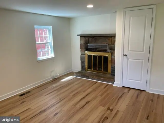 125 W Cambridge St, Fredericksburg, VA 22405 - #3