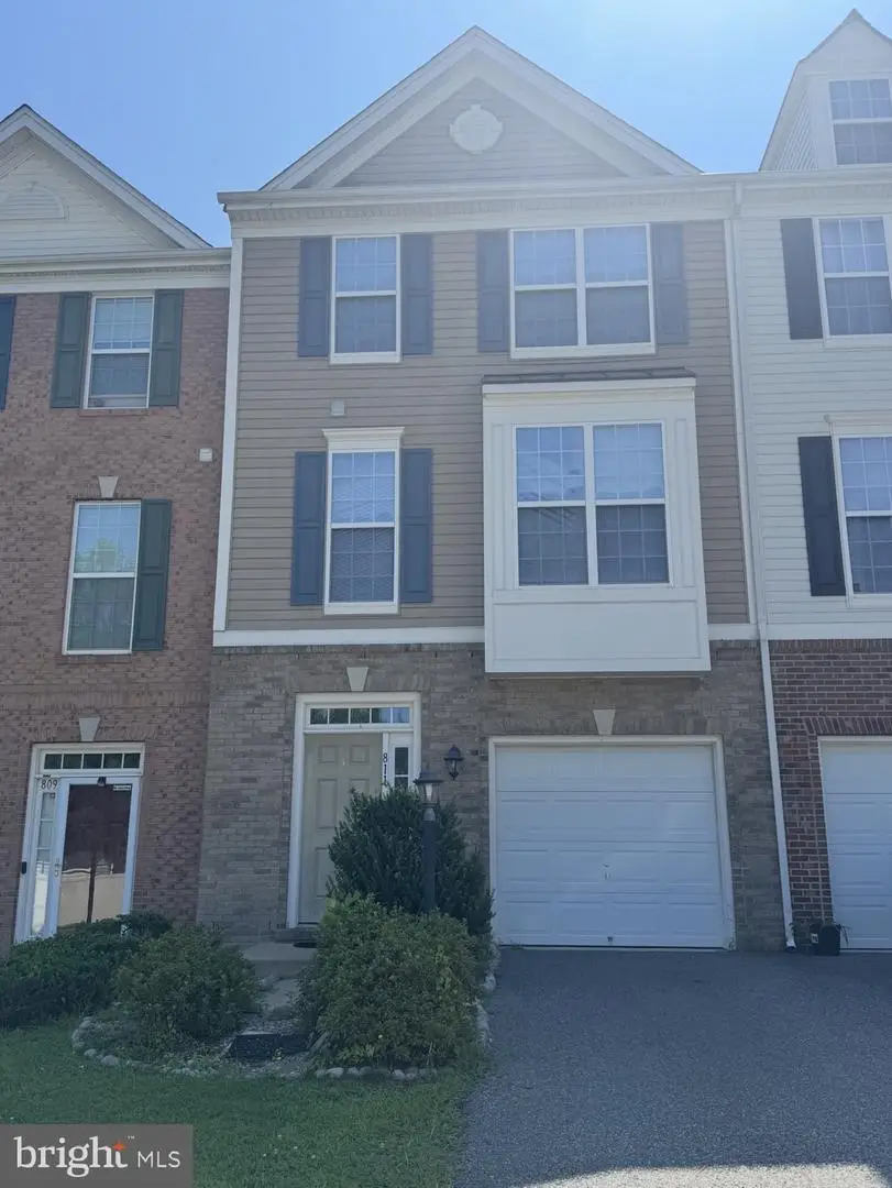 811 Carnaby St, Stafford, VA 22554 - #1