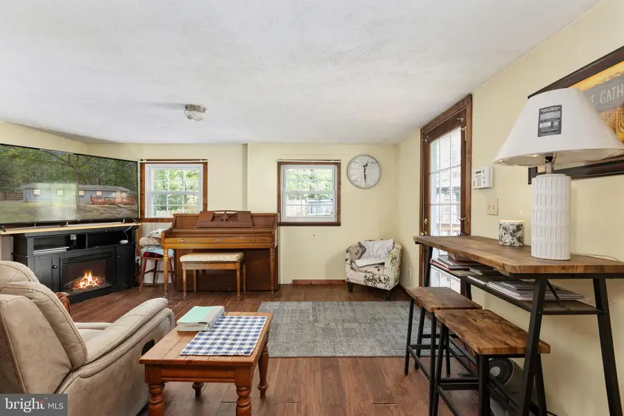 107 Hulls Chapel Rd, Fredericksburg, VA 22406 - #2