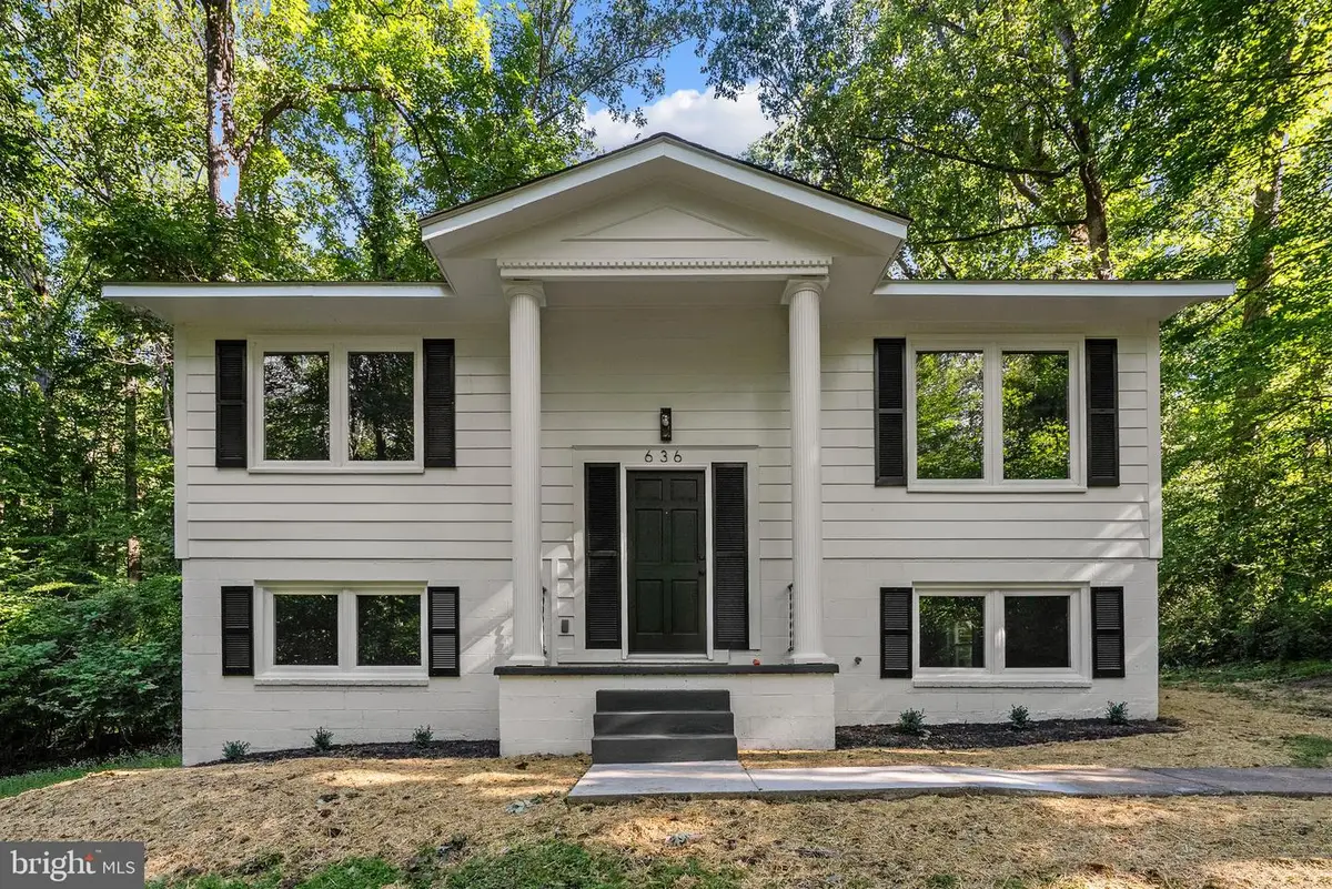 636 Holly Corner Rd, Fredericksburg, VA 22406 - #1