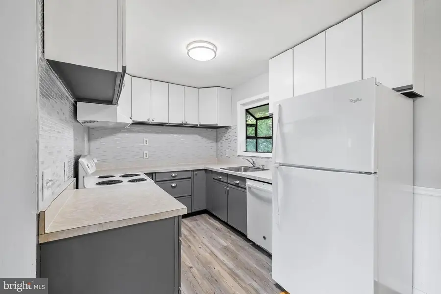 714 Culpeper St, Fredericksburg, VA 22405 - #3