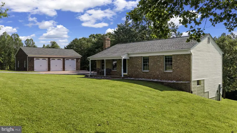 73 Old Farm Rd, Fredericksburg, VA 22406 - #2