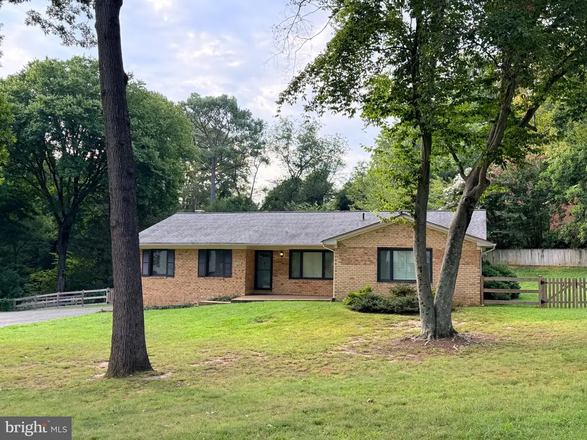 534 Cumberland Rd, Fredericksburg, VA 22405 - #1