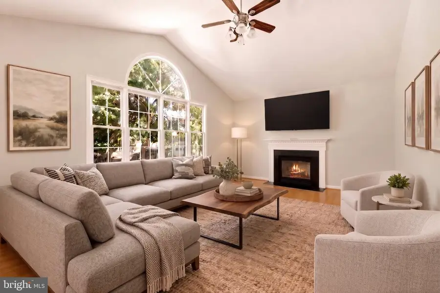 76 Basalt Dr, Fredericksburg, VA 22406 - #2