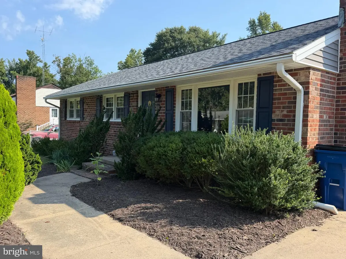 256 Anderson Dr, Fredericksburg, VA 22405 - #1