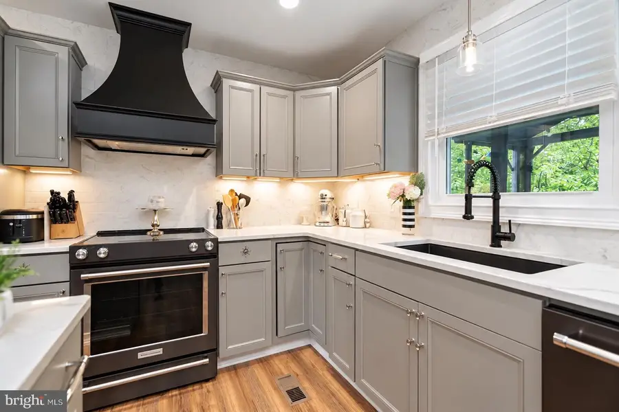 9 Princess St, Stafford, VA 22556 - #3