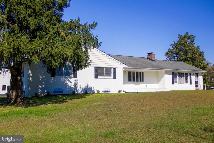 123 Hillsdale Dr, Fredericksburg, VA 22405 - #2