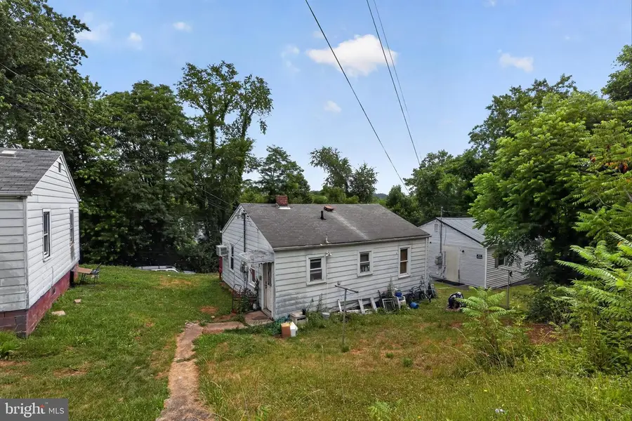 187 Court Dr, Bristol, VA 24202 - #3
