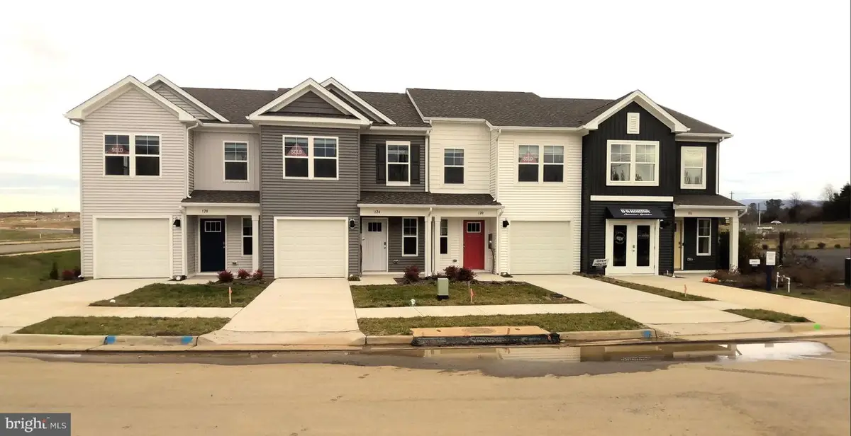 245 Camden Dr, Waynesboro, VA 22980 - #1