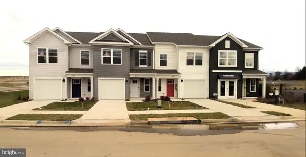 245 Camden Dr, WAYNESBORO, VA 22980