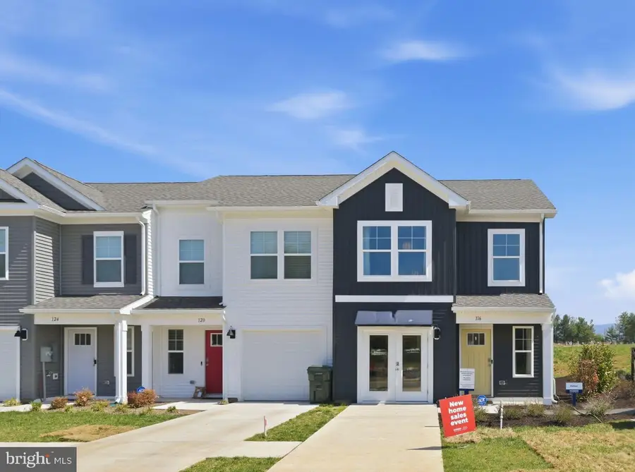 213 Camden Dr, Waynesboro, VA 22980 - #2