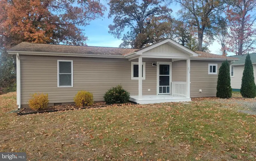 219 Mattox Ave, Colonial Beach, VA 22443 - Image #2