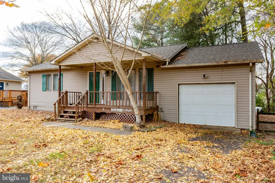 43 Dale Dr, Colonial Beach, VA 22443 - Image #2