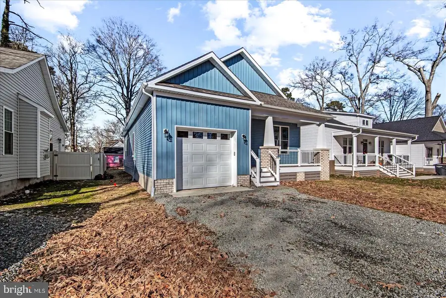 133 6th St, Colonial Beach, VA 22443 - #2