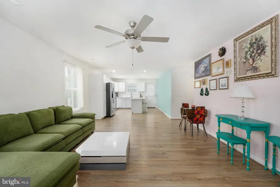 218 Shorewood Dr, Colonial Beach, VA 22443 - Image #2