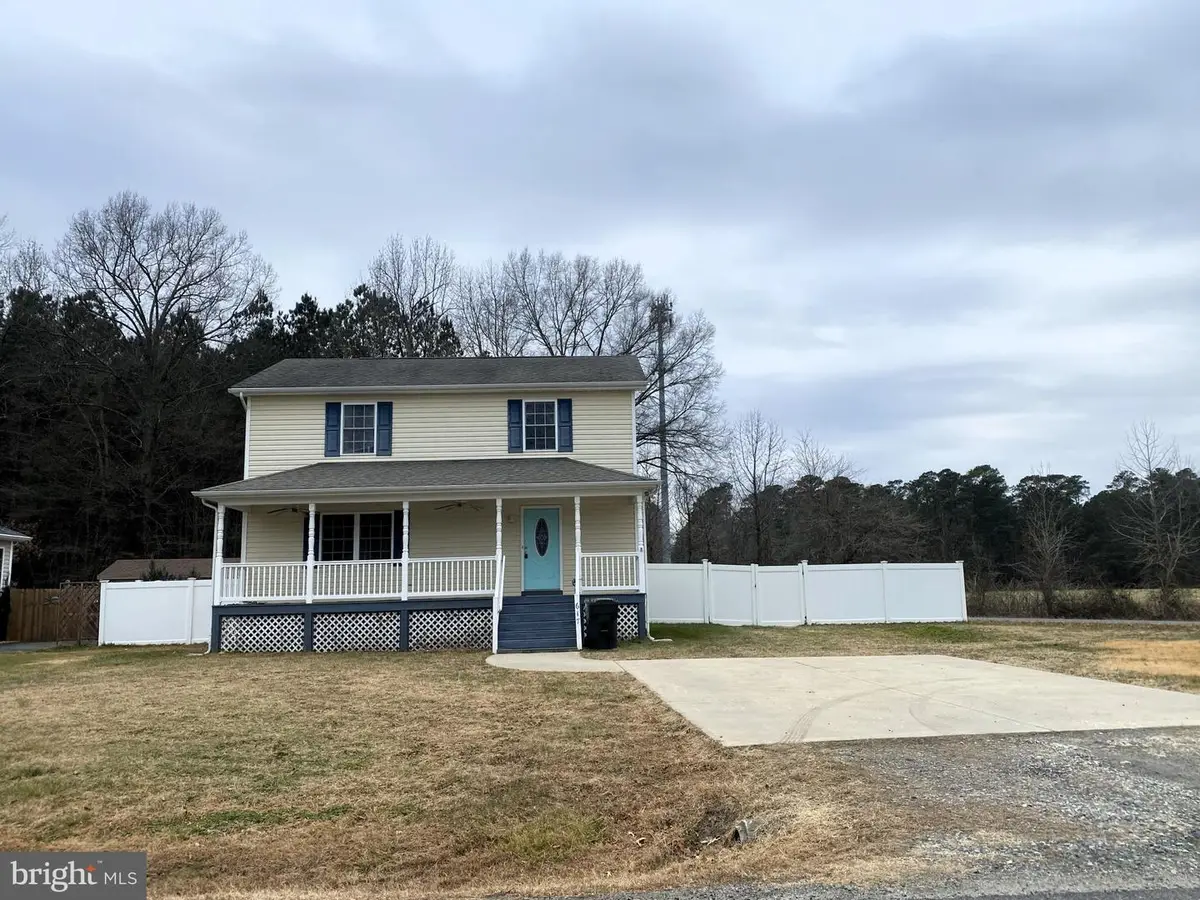 617 Wakefield Dr, Colonial Beach, VA 22443 - Image #1