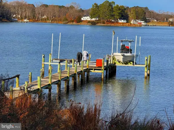 82 Westmoreland Blvd, HAGUE, VA 22469