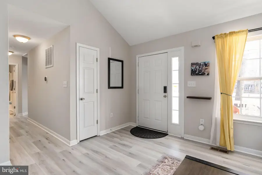 219 Santa Maria Ave, Colonial Beach, VA 22443 - #3