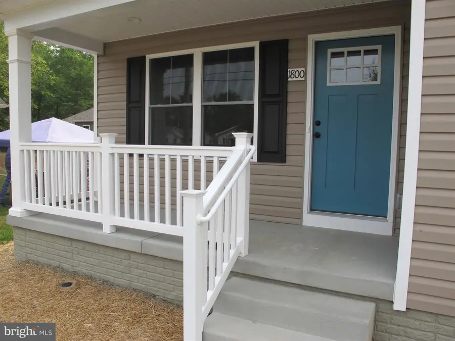 145 9th St, Colonial Beach, VA 22443 - #2