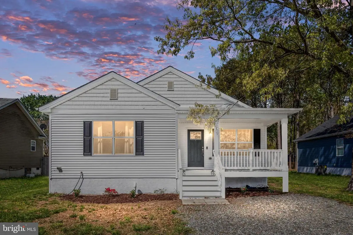 669 Lakeview Dr, Colonial Beach, VA 22443 - #1