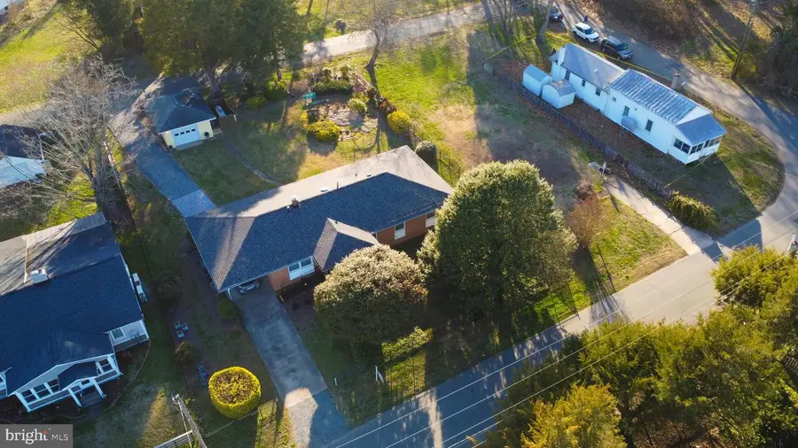 946 Bryant Ave, Colonial Beach, VA 22443 - #2