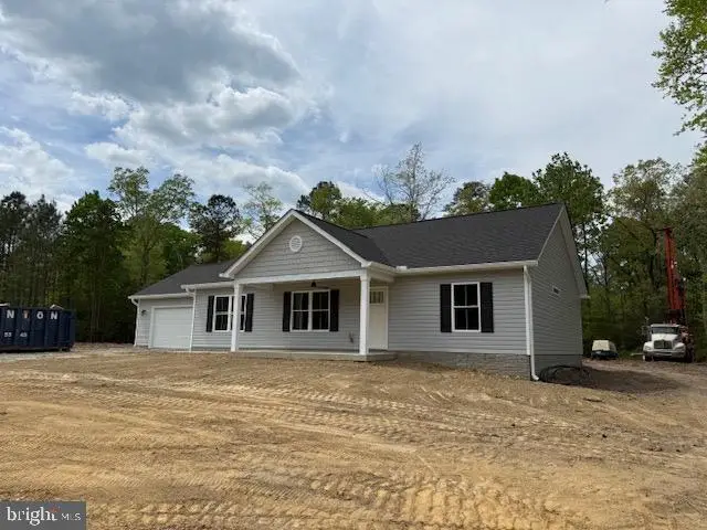 209 Loretta Dr, Colonial Beach, VA 22443 - #1