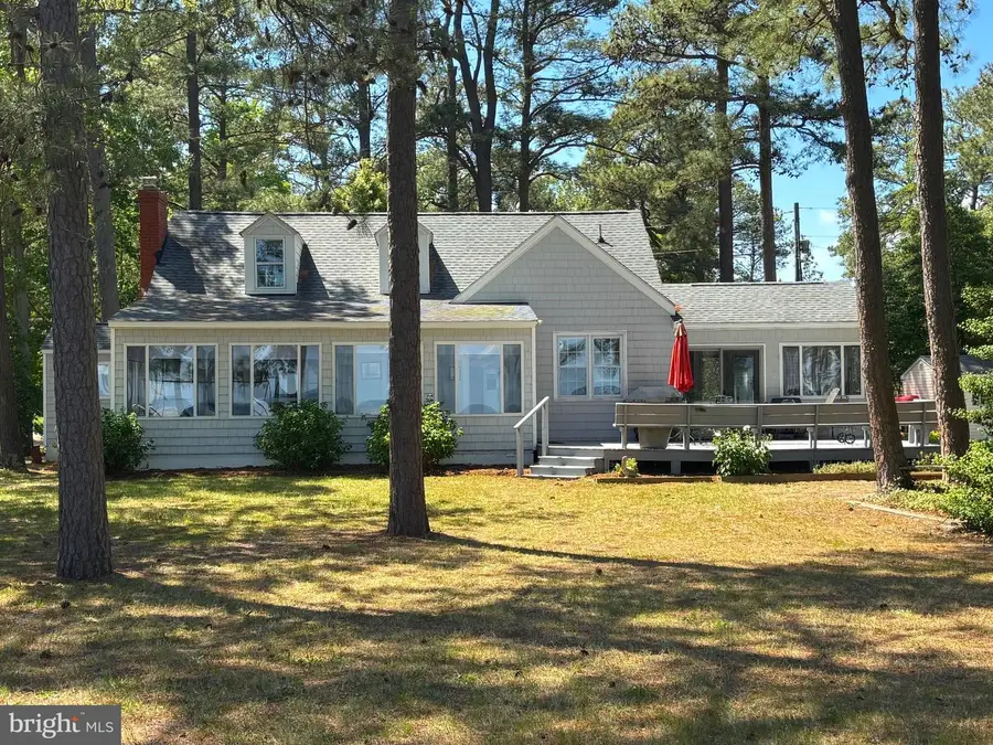 924 Blackbeard Pond Rd, Hague, VA 22469 - #2
