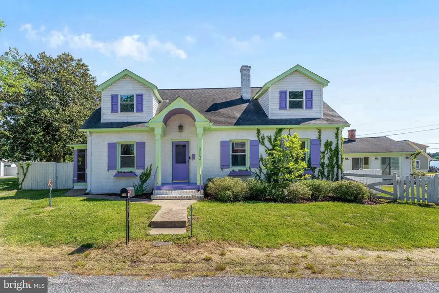312 Madison St, Colonial Beach, VA 22443 - #2