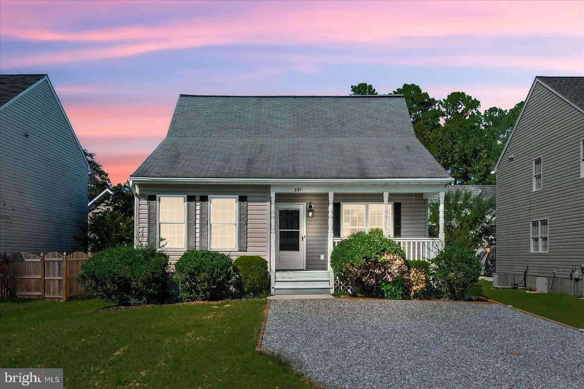 321 3rd St, Colonial Beach, VA 22443 - #1