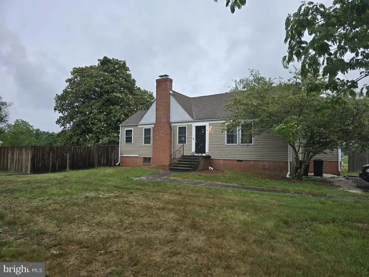 20532 Ridge Rd, Colonial Beach, VA 22443 - #1