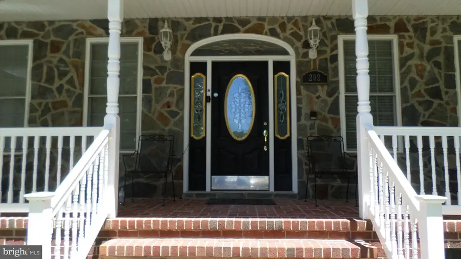 202 Baylor Dr, Montross, VA 22520 - #3