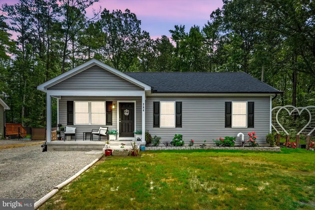 284 Shorewood Dr, Colonial Beach, VA 22443 - #1