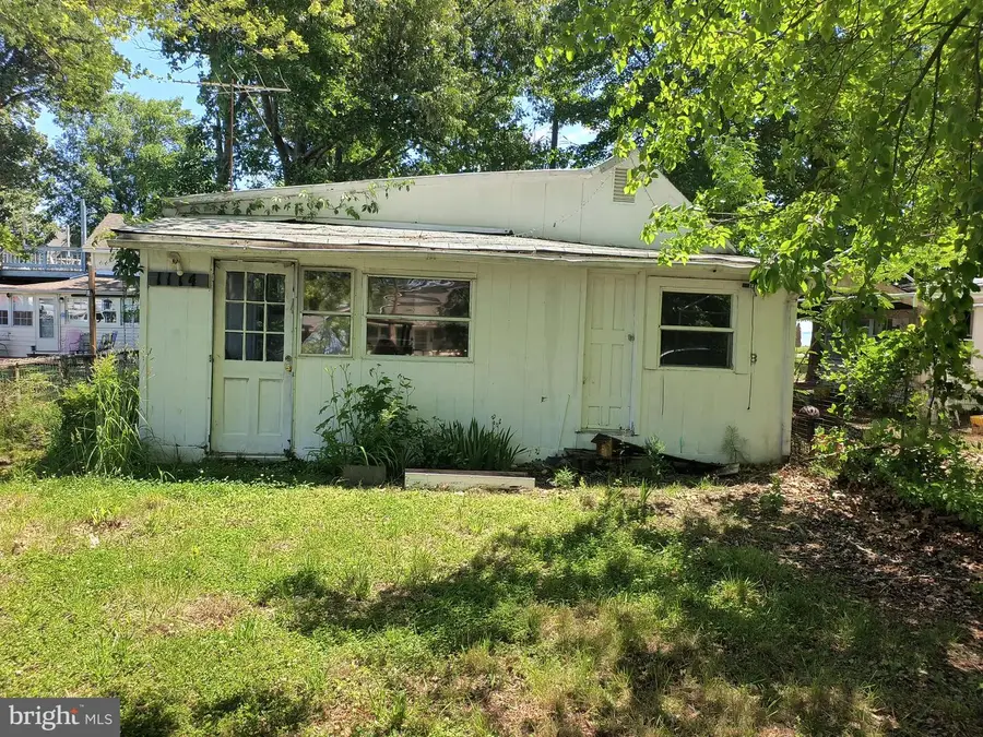 1114 Lossing Ave, Colonial Beach, VA 22443 - #3