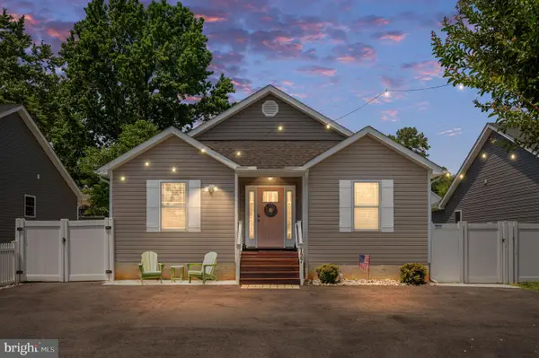 127 3rd St, COLONIAL BEACH, VA 22443
