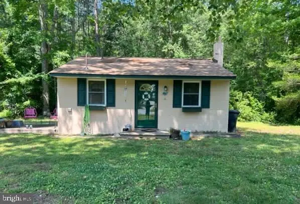 183 Wakefield Dr, Colonial Beach, VA 22443 - #1