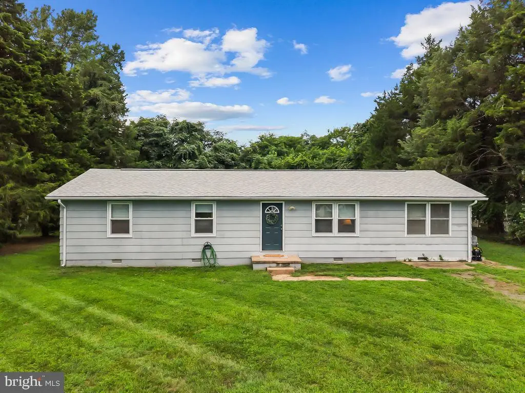 127 Fairfax Dr, Colonial Beach, VA 22443 - #1