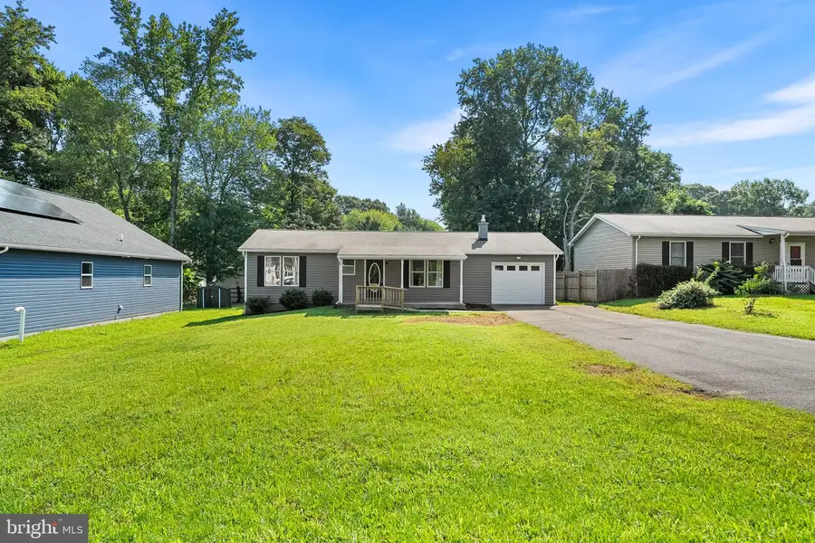 68 Dale Dr, Colonial Beach, VA 22443 - #2