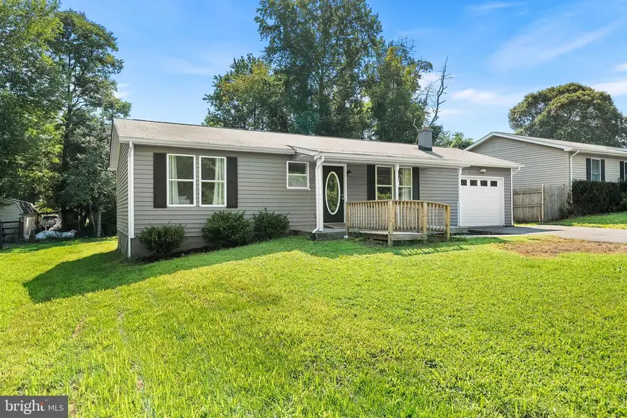 68 Dale Dr, Colonial Beach, VA 22443 - #3
