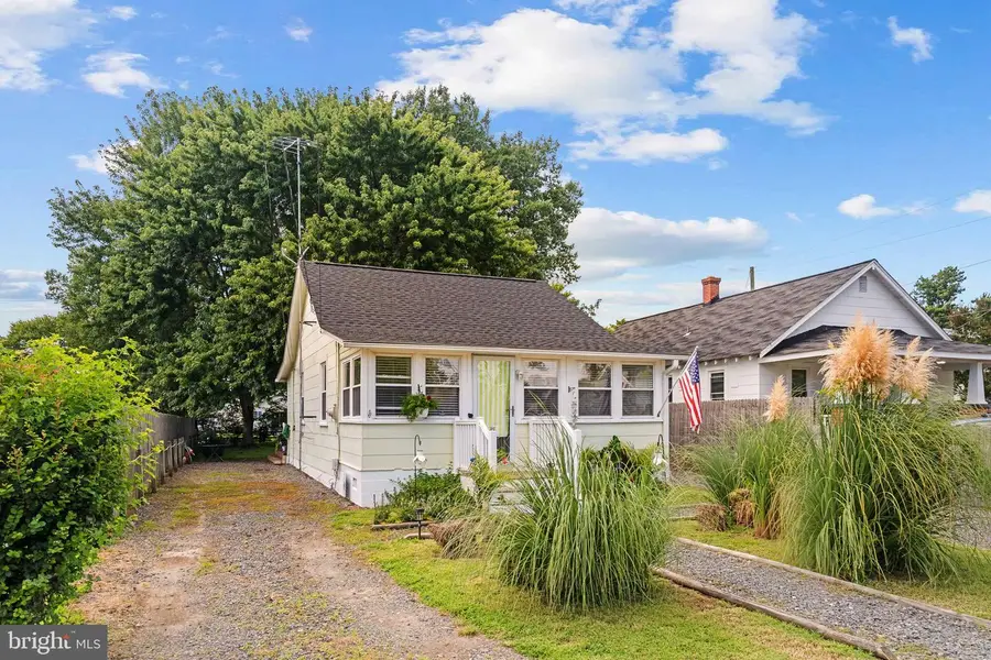 15 Bancroft Ave, Colonial Beach, VA 22443 - #2
