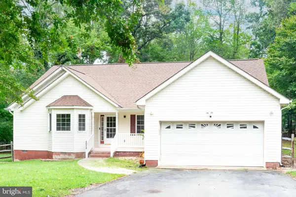 171 Lands End Dr, MONTROSS, VA 22520